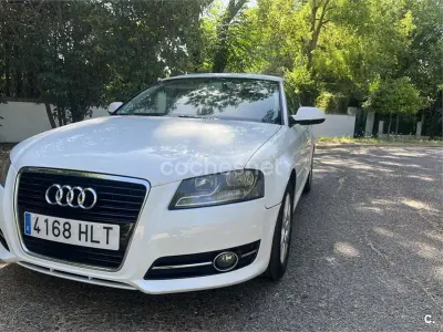 Usado Audi A3 Ambition 110 CV (80 kW) 2013 Blanco Berlina