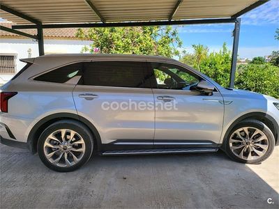 Usado Kia Sorento 202 CV (148 kW) 2022 Gris / plata SUV