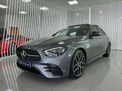 Usado Mercedes E220 193 CV (141 kW) 2022 Gris Berlina