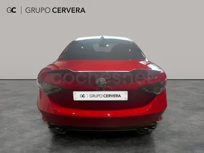 Nuevo Alfa Romeo Giulia Quadrifoglio 520 CV (382 kW) 2026 Rojo Berlina