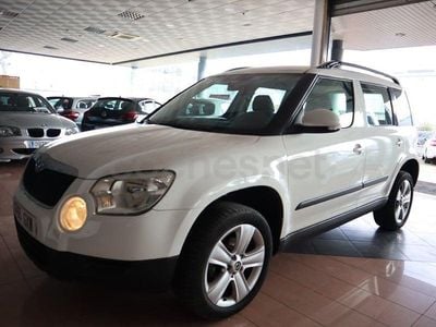 Usado Skoda Yeti Active 105 CV (77 kW) 2011 Blanco SUV
