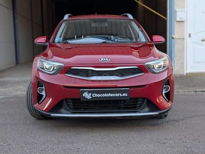 Käytetty Kia Stonic 100 HP (73 kW) 2021 Punainen Katumaasturi