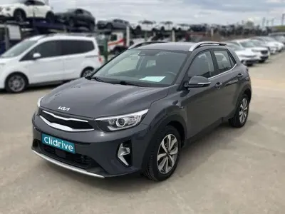 Usado Kia Stonic Plus 120 CV (88 kW) 2022 Gris SUV