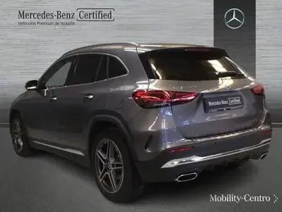 Usado Mercedes GLA200 AMG line 163 CV (119 kW) 2022 Mountaingrau  met. SUV
