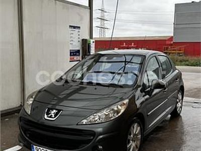 Usado Peugeot 207 110 CV (80 kW) 2006 Gris / plata Berlina
