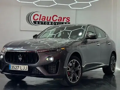 Usado Maserati Levante 275 CV (202 kW) 2020 Gris / plata SUV