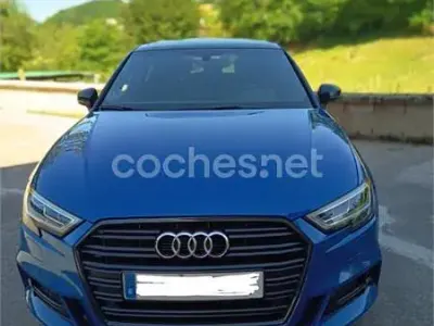 Usado Audi A3 Black Edition 190 CV (139 kW) 2019 Azul Berlina