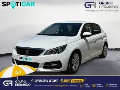 Usado Peugeot 308 Active 100 CV (73 kW) 2020 Blanco Berlina