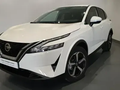 Usado Nissan Qashqai N-Connecta 158 CV (116 kW) 2023 Sapporo white (sólido) SUV