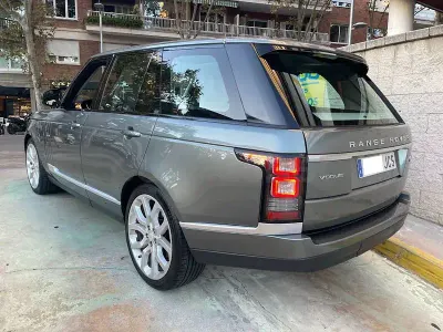 Usado Land Rover Range Rover Vogue 258 CV (189 kW) 2015 Gris / plata SUV