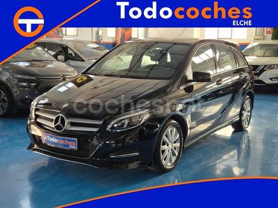 Usado Mercedes B180 109 CV (80 kW) 2016 Negro Monovolumen