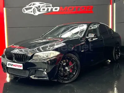Usado BMW 530 Comfort Edition 258 CV (189 kW) 2012 Negro Berlina