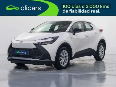 Usado Toyota C-HR Active 98 CV (72 kW) 2025 Blanco SUV