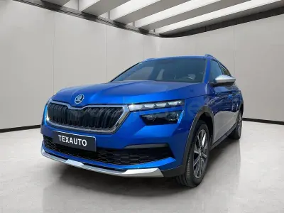 Usado Skoda Kamiq 110 CV (80 kW) 2022 Azul SUV