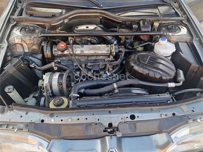 Usado Renault R9 95 CV (69 kW) 1996 Gris / plata Berlina