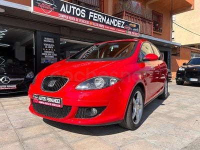 Usado Seat Altea Sport 140 CV (102 kW) 2006 Rojo Monovolumen
