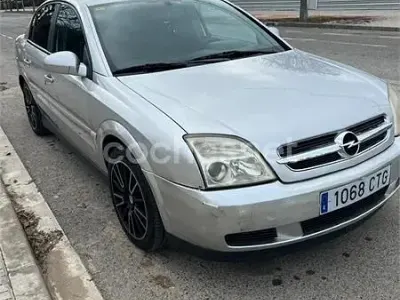 Używany Opel Vectra Club 125 KM (91 kW) 2004 Szary Sedan/Limuzyna