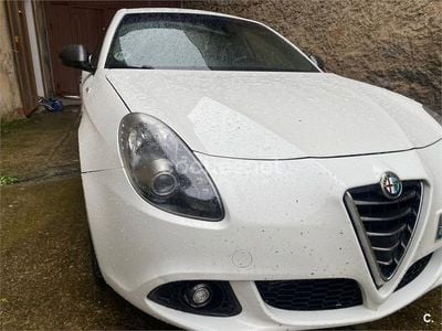 Usado Alfa Romeo Giulietta Distinctive 105 CV (77 kW) 2014 Blanco Utilitario