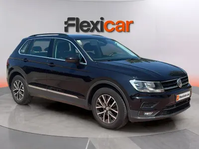 Usado VW Tiguan Edition 131 CV (96 kW) 2020 Negro SUV