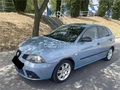 Usado Seat Ibiza Reference 70 CV (51 kW) 2007 Azul Utilitario