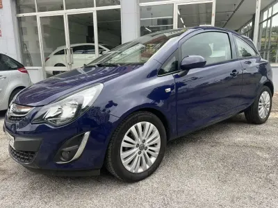 Usado Opel Corsa Expression 86 CV (63 kW) 2014 Azul Utilitario