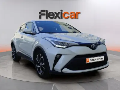 Begagnad Toyota C-HR Advance 122 HK (89 kW) 2021 Vit SUV