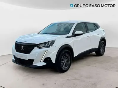 Usado Peugeot 2008 Active 110 CV (80 kW) 2021 Blanco SUV
