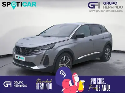 Usado Peugeot 3008 Allure 225 CV (165 kW) 2022 Gris / plata SUV