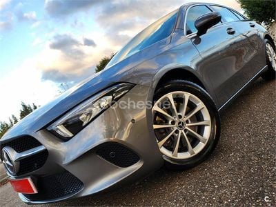 Gris / plata Usado 2019 Mercedes A250 Berlina | 31.890 € (Precio justo)