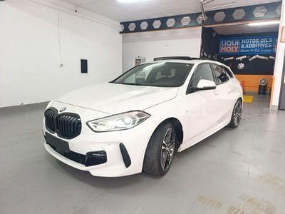 Usado BMW 118 M Sport 136 CV (100 kW) 2021 Blanco Utilitario