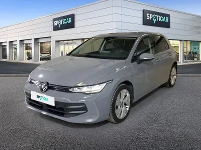 Usado VW Golf VIII 115 CV (84 kW) 2025 Gris / plata Berlina