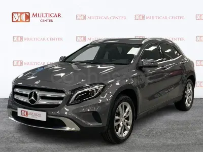 Usado Mercedes GLA200 Urban 136 CV (100 kW) 2017 Gris / plata SUV
