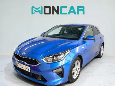 Usado Kia Ceed 120 CV (88 kW) 2021 Azul Utilitario