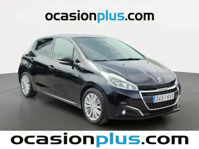 Usado Peugeot 208 Signature Sky 82 CV (60 kW) 2019 Negro Utilitario
