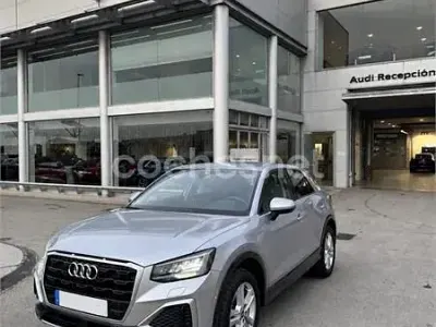 Usado Audi Q2 Advanced Plus 110 CV (80 kW) 2021 Gris / plata SUV