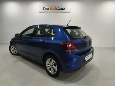 Usado VW Polo Advance 95 CV (69 kW) 2021 Azul Utilitario
