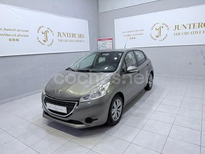 Usado Peugeot 208 Allure 82 CV (60 kW) 2014 Beige Utilitario