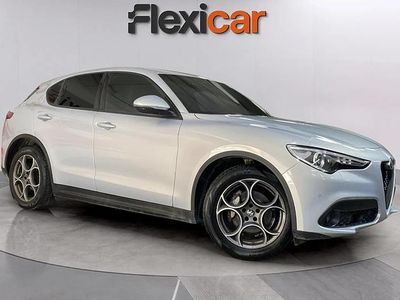 Usado Alfa Romeo Stelvio Sprint 162 CV (119 kW) 2022 Blanco SUV