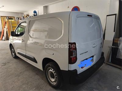 Usado Peugeot Partner Tepee Access 75 CV (55 kW) 2016 Blanco Monovolumen
