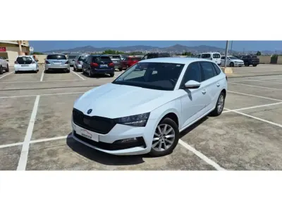 Usado Skoda Scala Ambition 150 HP (110 kW) 2021 Branco Citadino