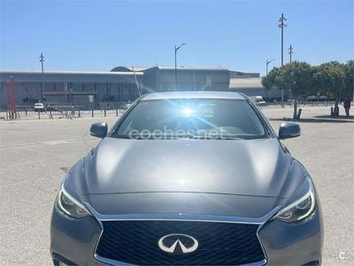 Infiniti Q30