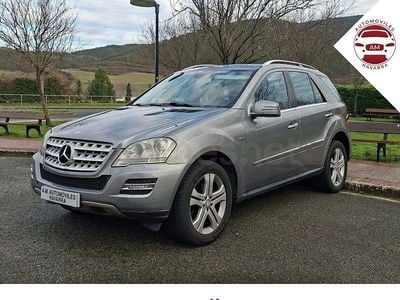 Usado Mercedes ML300 Edition 204 CV (150 kW) 2010 Gris / plata SUV