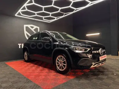 Usado Mercedes GLA200 150 CV (110 kW) 2021 Negro SUV