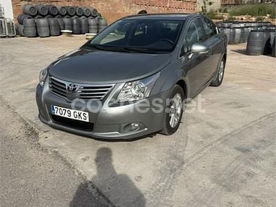 Używany Toyota Avensis Executive 147 KM (108 kW) 2009 Szary Sedan/Limuzyna