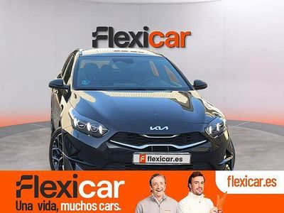 Usado Kia Ceed Style 100 CV (73 kW) 2025 Negro Utilitario