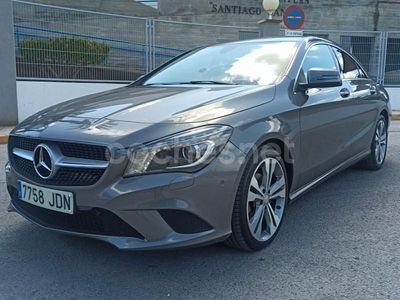Usado Mercedes CLA200 Urban 136 CV (100 kW) 2015 Gris / plata Berlina