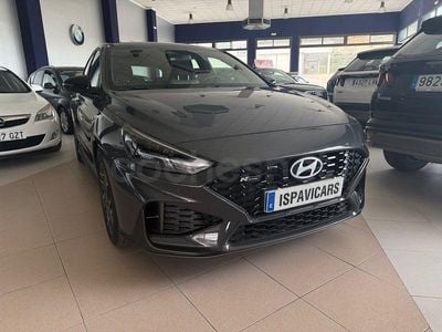 Usado Hyundai i30 N Line 120 CV (88 kW) 2025 Gris / plata Berlina
