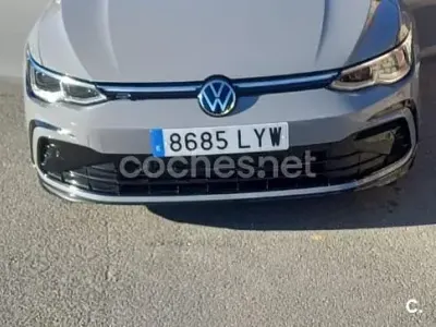 Usado VW Golf VIII R-line 150 CV (110 kW) 2022 Gris / plata Berlina