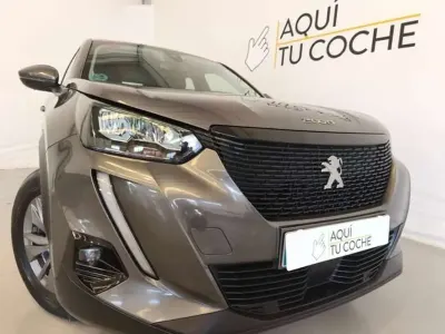 Usado Peugeot 2008 Active 101 CV (74 kW) 2021 Gris SUV