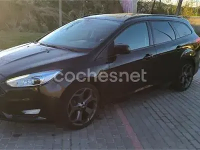 Usado Ford Focus Titanium 115 CV (84 kW) 2015 Negro Familiar